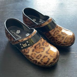 SANITA KOI PROFESSIONAL LEOPARD CLOGS LINDSEY LEXY SIZE EU 38 US 6.5 - 7